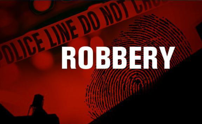 Robbers loot rs 5 crore worth of iron parts from Jamadoba Filter Plant, driver arrested