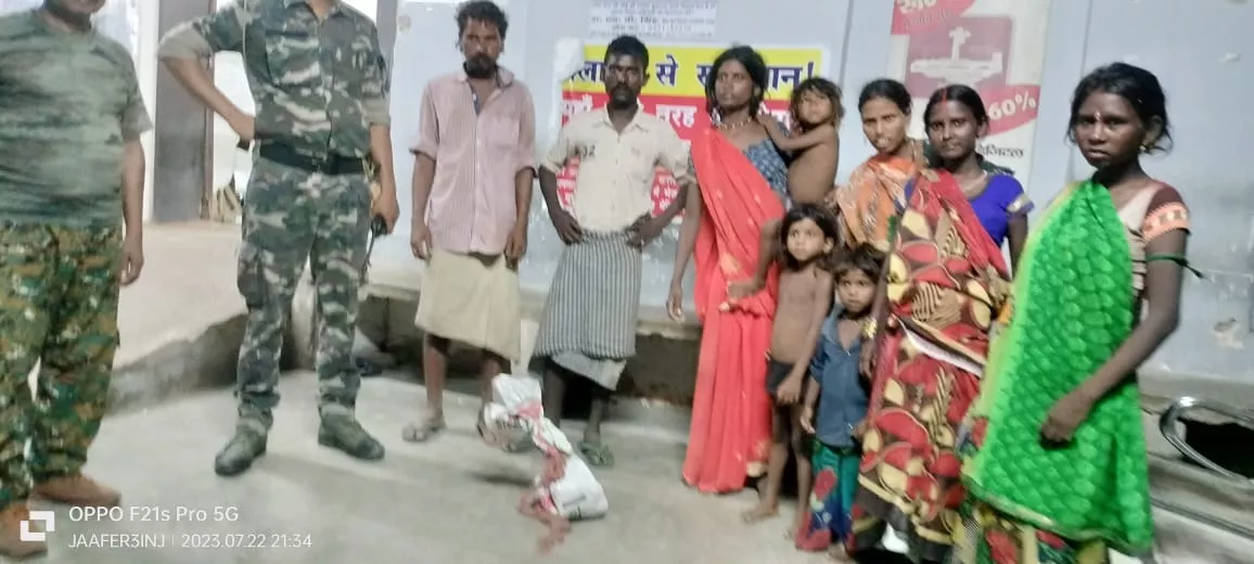 पलामू में कोबरा को बोरी में बंद कर अस्पताल पहुंचा युवक,डॉक्टर रह गए दंग