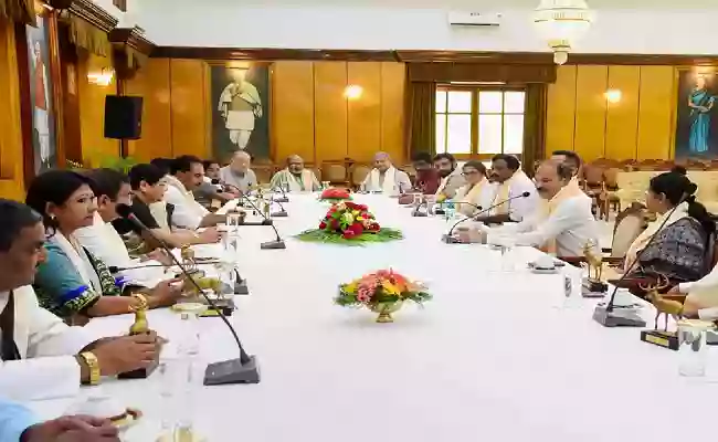 Govt completely failed to control Manipur ethnic conflict: Oppn bloc INDIA