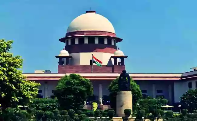 Five-judge Supreme Court bench starts hearing pleas challenging abrogation of Article 370 in J&K