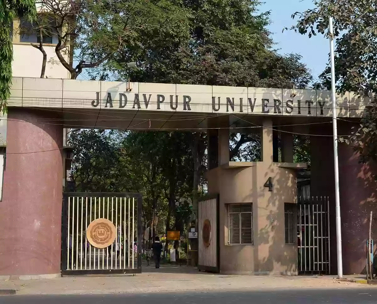 Tragic incident at Jadavpur University: student dies after falling from Hostel roof