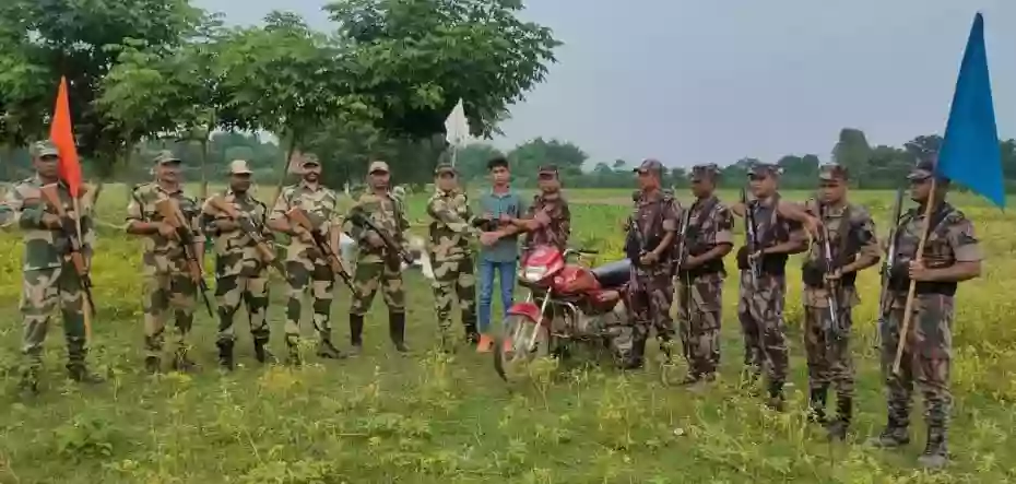 सेल्फी के चक्कर में भारतीय सीमा में घुसा बांग्लादेशी युवक