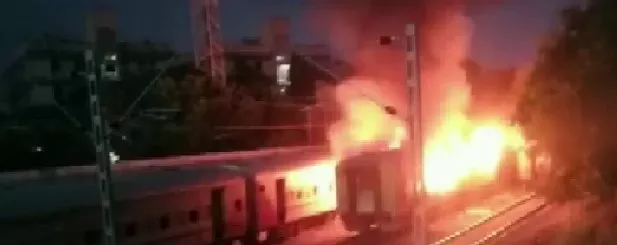 Massive fire in train compartment claims 10 lives and injures over 20 in Madurai, Tamil Nadu