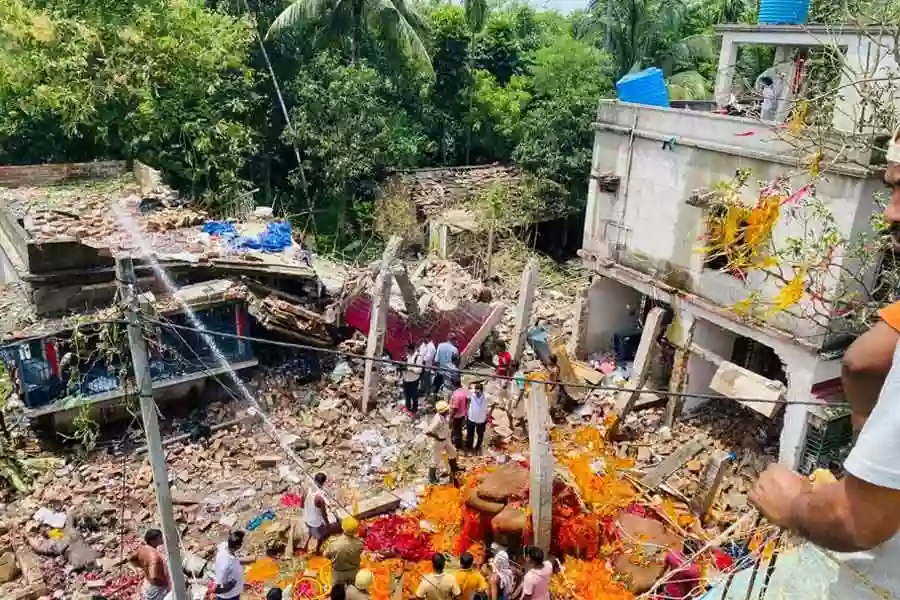 Duttapukur blast's impact evident: Decapitated body found 200 meters away from site