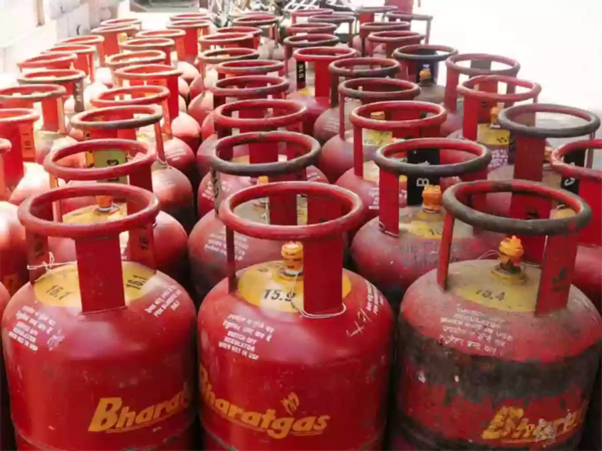 घरेलू LPG सिलेंडर 200 रुपये सस्ता, रक्षाबंधन से पहले मोदी सरकार का बड़ा तोहफा