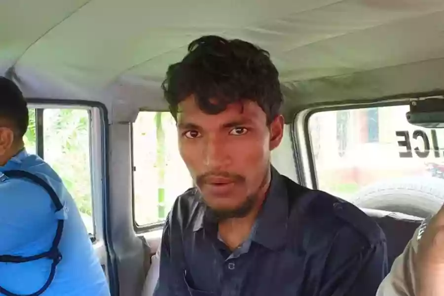 हाफ मर्डर करना है कि फूल सुपारी किलर ने छपवाया  विजिटिंग कार्ड, लगाया पोस्टर