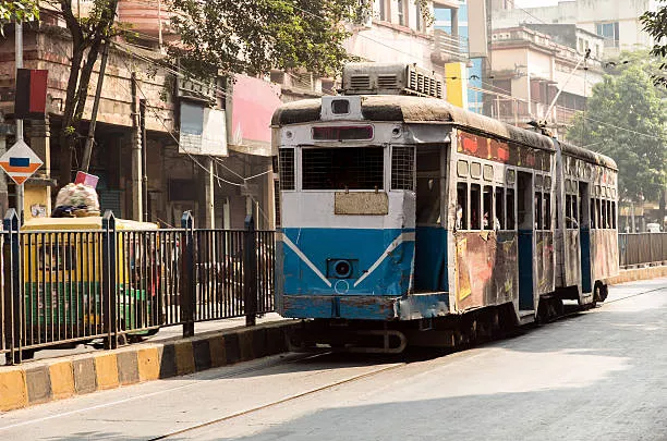 Kolkata Mayor urges removal of Tram Lines on Kalighat, Chitpur and other roads