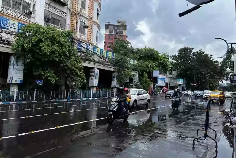 Rain retreats in WB, Mercury levels climb as sunshine returns