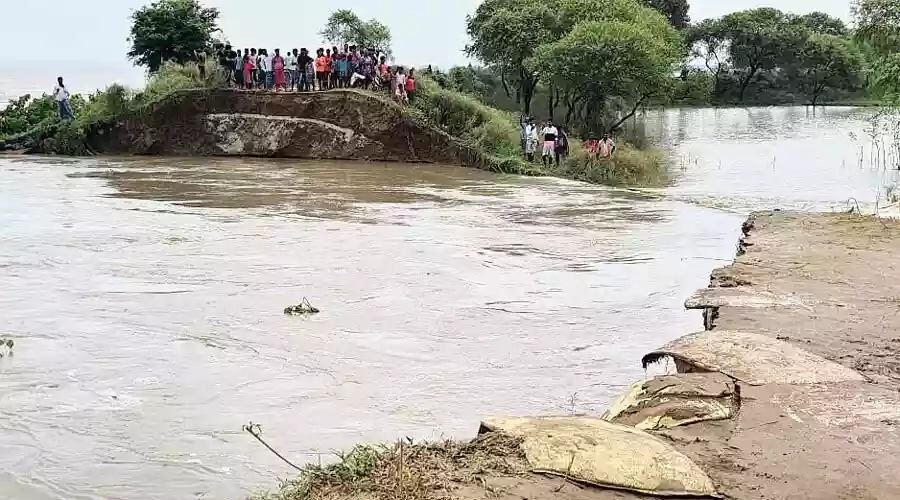 Sagardighi safety scare: Dangerous roads and collapsing rails raise alarms