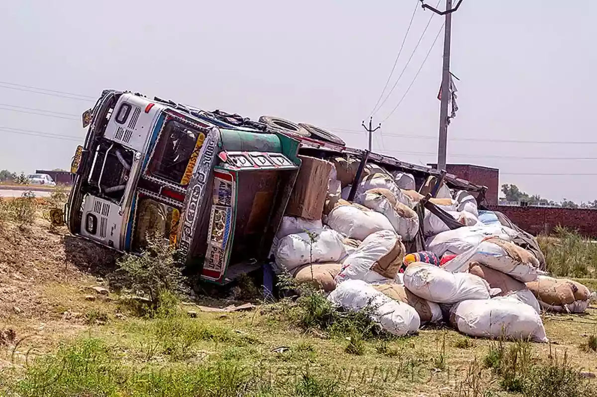 Cargo truck collision results in tragic loss of life in Jagaddal