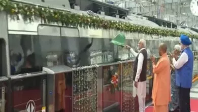 प्रधानमंत्री ने राष्ट्र को सौंपी पहली हाई स्पीड रैपिड ट्रेन 'नमो भारत'
