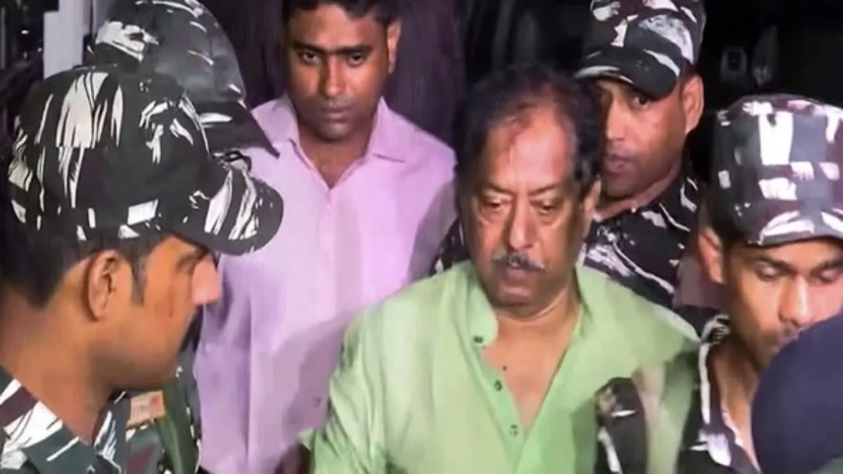 अस्पताल में हैं राशन वितरण भ्रष्टाचार मामले में गिरफ्तार मंत्री ज्योतिप्रिय, हालत स्थिर
