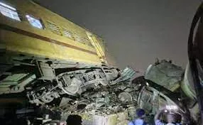 आंध्र प्रदेश ट्रेन हादसे में 14 की मौत, 113 घायल, राहत और बचाव अभियान जारी