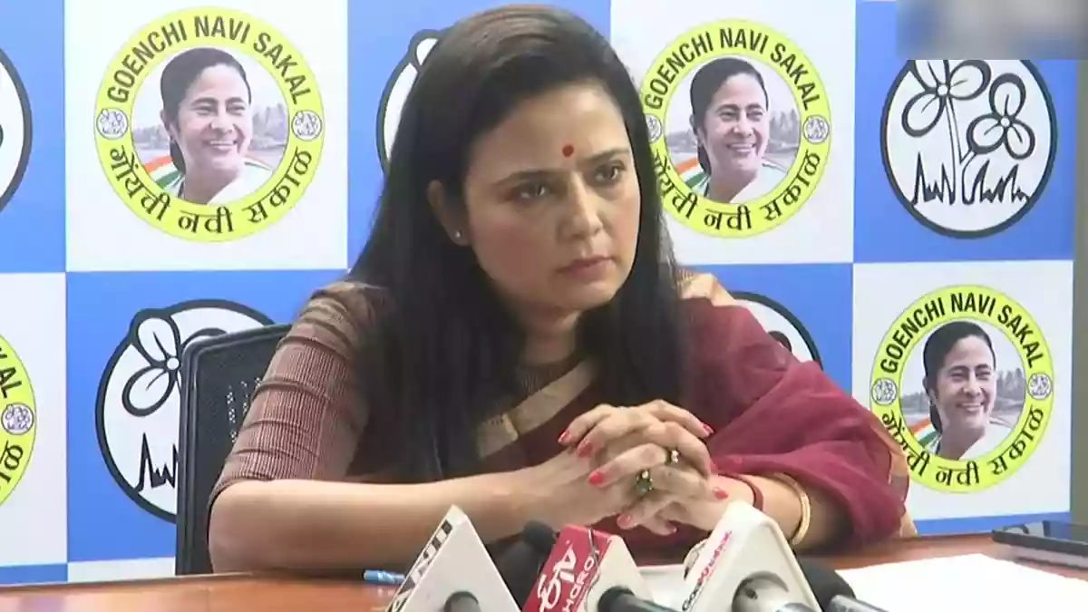Mahau Moitra reaches Ethics Committee for questioning, flaunts all her luxury bags | Watch Video