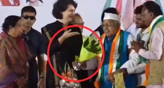 Watch: Empty bouquet for Priyanka Gandhi leads to 'LOL' moment on stage