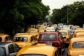Traffic crawl grips central and south Kolkata ahead of festivals