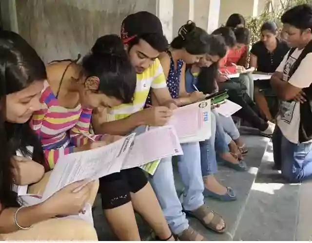 निजी बीएड कॉलेजों में इन्फ्रास्ट्रक्चर की कमी की वजह से नहीं मिला छात्रों को एडमिशन