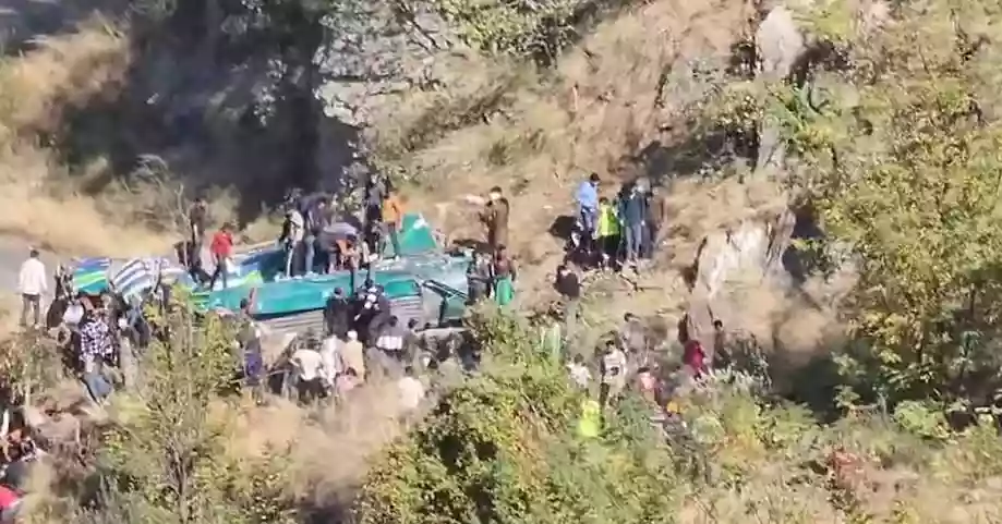 Tragic accident in Doda, Jammu and Kashmir: bus plunges into ditch, claiming 15 lives