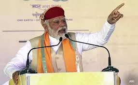  PM Modi vows fuel price review if BJP wins in Rajasthan