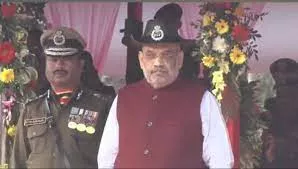 केंद्रीय गृह मंत्री हजारीबाग में बीएसएफ के स्थापना दिवस समारोह में हुए शामिल, ली परेड की सलामी