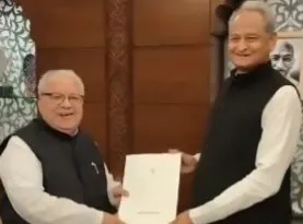 मुख्यमंत्री अशोक गहलोत ने राज्यपाल मिश्र को त्यागपत्र सौंपा