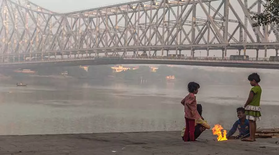 Kolkata shivers as maximum temperature drops four degrees below normal