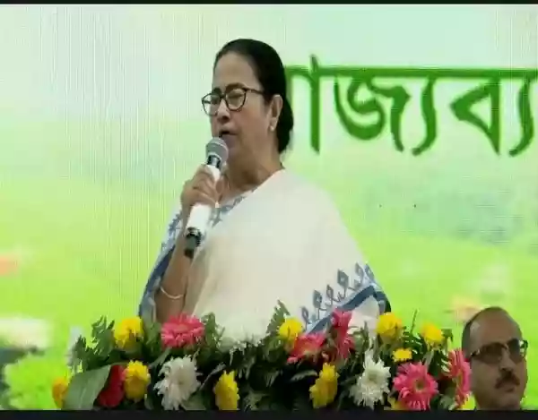 भ्रष्ट अधिकारियों को मुख्यमंत्री की कड़ी चेतावनी
