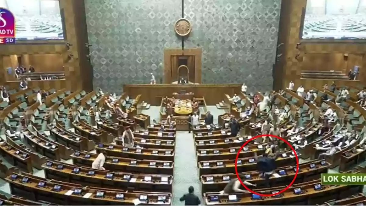 संसद की सुरक्षा में बड़ी चूक