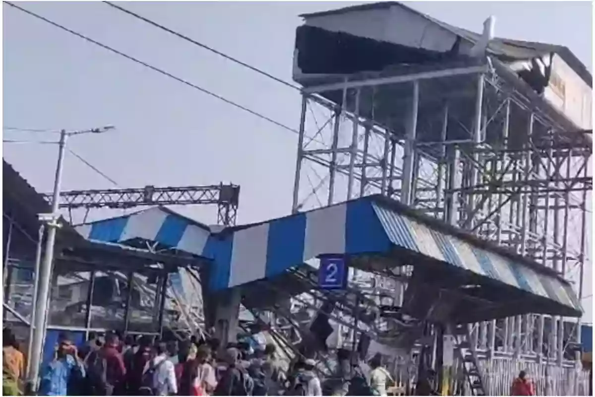 बर्दवान स्टेशन पर गिरी पानी की टंकी, 3 यात्री की मौत