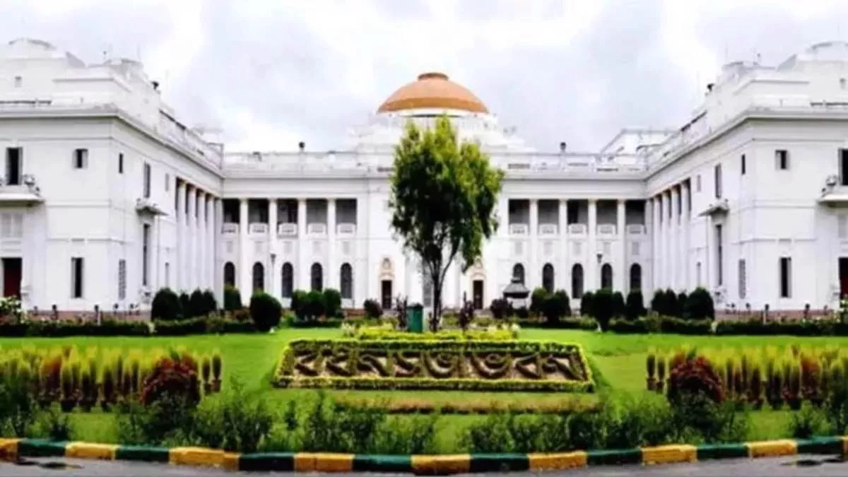 संसद की सुरक्षा में चूक से सबक, बंगाल विधानसभा में सुरक्षा कर्मियों की तैनाती का आदेश