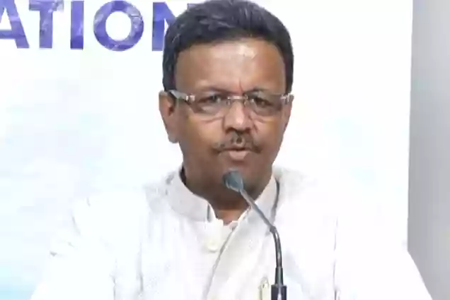 Transport minister and mayor to discuss Kolkata tram operation | Watch video