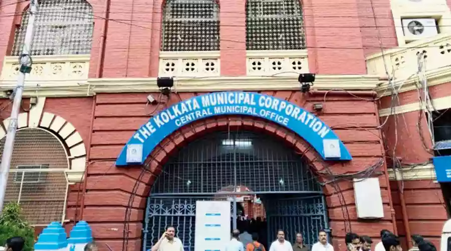 Calcutta Municipal Corporation session disrupted as former Mayor sparks controversy