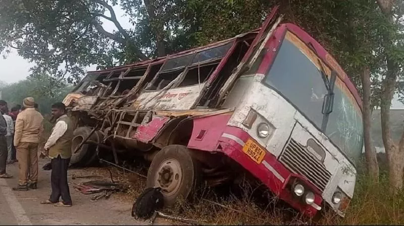 Bahraich road accident: Bus-truck collision results in three deaths, multiple injuries