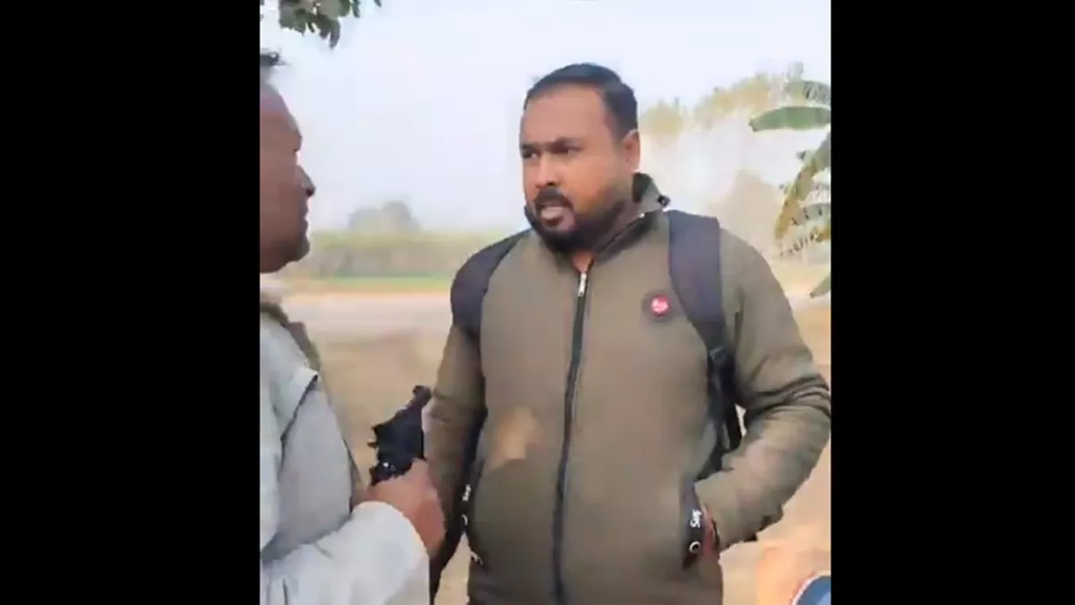 Arrest made after miscreant threatens journalists with revolver in UP