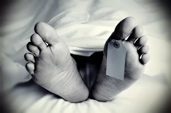 Dead bodies of mother, father & 35-year-old son found in Kolkata's Garia area
