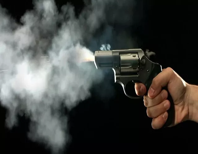 TMC worker shot multiple times by assailants on motorbikes in Kamarhati