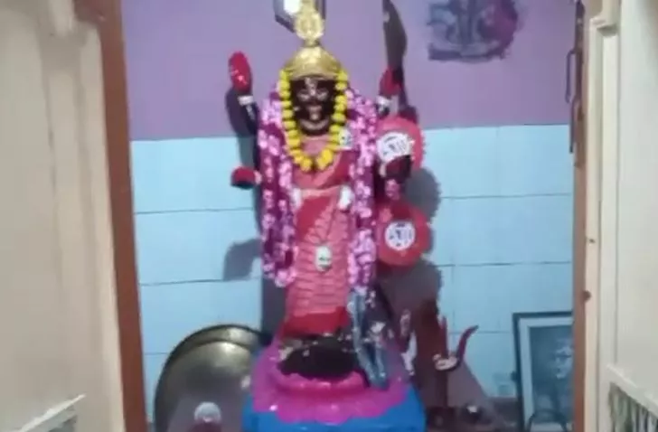 Jewellery worth 3 lakh stolen from two temples in Jagatballavpur heist
