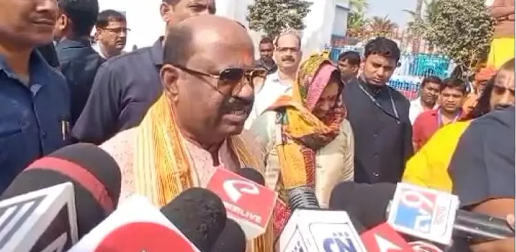 Governor CV Anand Bose visits Kapilmuni temple ahead of Makar Sankranti celebration