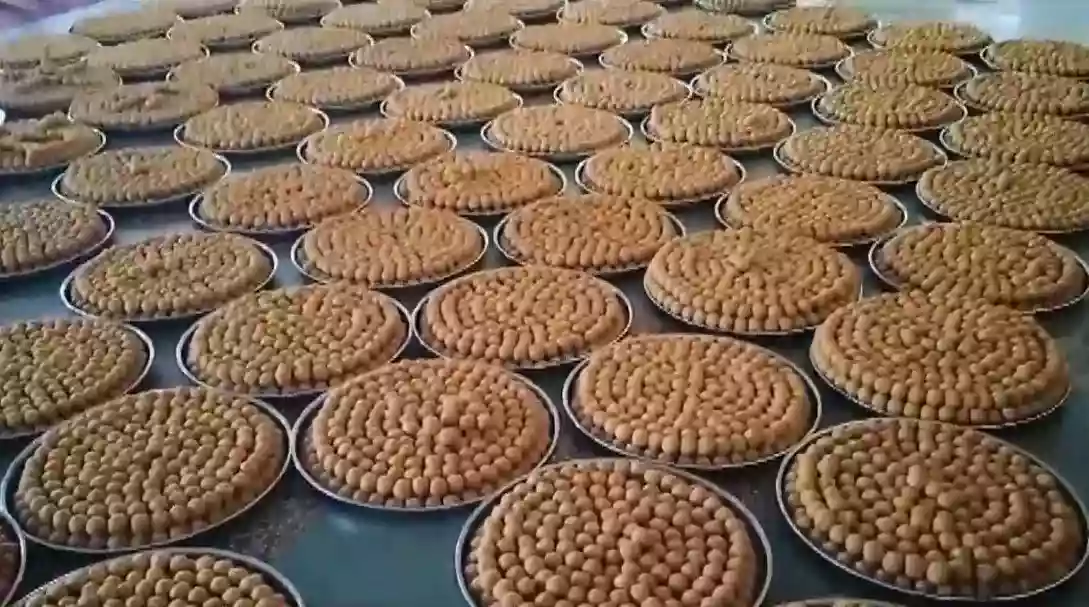 Confectioners from Varanasi, Gujarat to craft 45 tonnes of laddus for 'Pran Pratishtha' ceremony