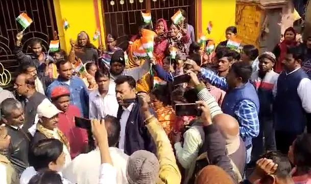 Republic day flag hoisting sparks clash in Bengal's Fatehpur