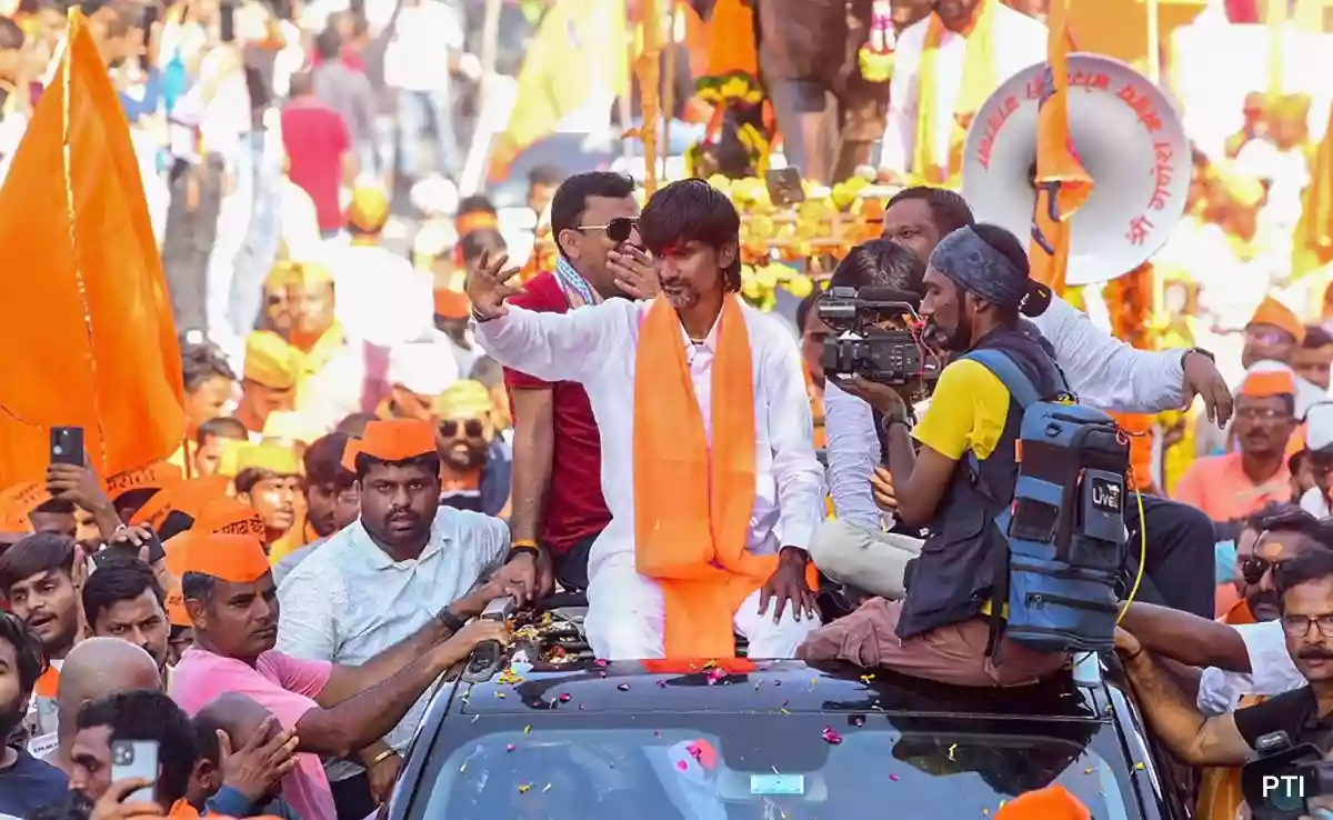  Maratha reservation movement ends as government accepts activist's demands