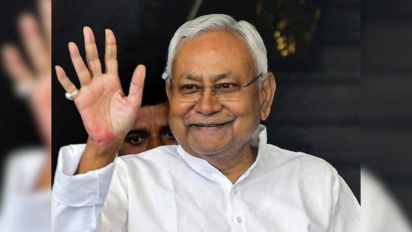Nitish Kumar resigns as Bihar CM, to form govt with BJP