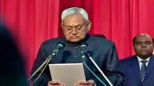बिहार में 9वीं बार नीतीशे सरकार, साथ में दो डिप्टी सीएम ने ली शपथ