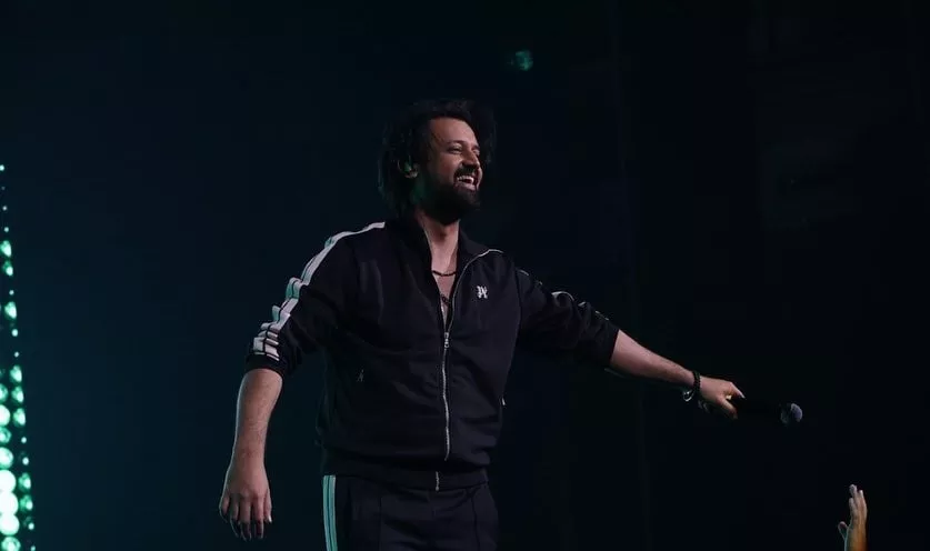 Atif Aslam set for bollywood comeback after 7 years with 'Love Story of 90s'