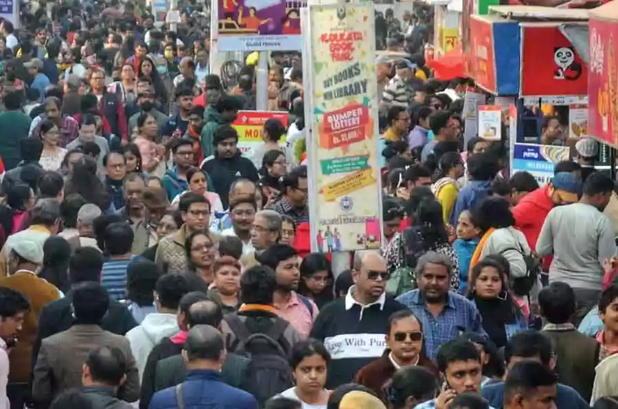 कोलकाता पुस्तक मेले में पहुंचे रिकार्ड 29 लाख लोग, 27 करोड़ की किताबें बिकीं