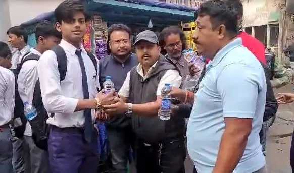  Yuva Trinamool's free toto service and warm hospitality for Madhyamik examinees