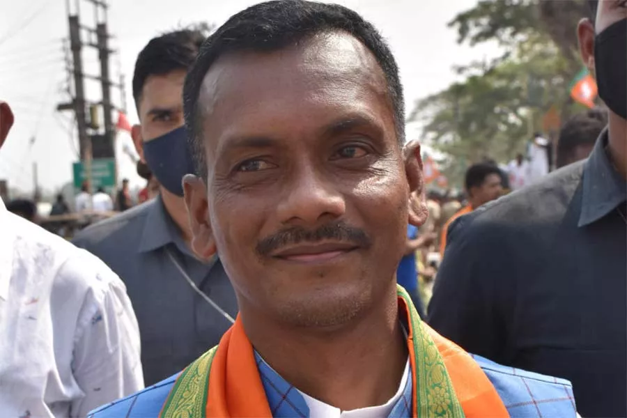 BJP MLA's protest labor minister's statement in WB