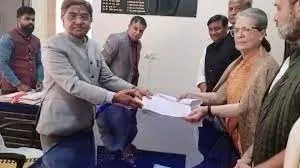 राज्यसभा चुनाव: सोनिया गांधी ने राजस्थान से भरा नामांकन