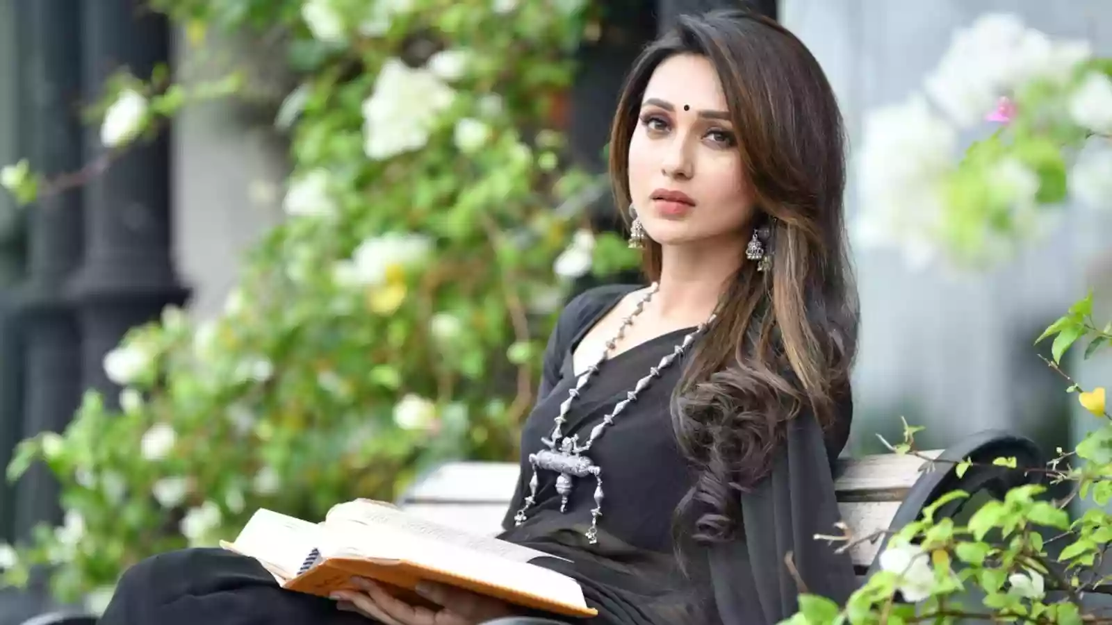 Actress Mimi Chakraborty resigns from MP post