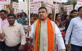 संदेशखाली जा रहे भाजपा प्रतिनिधिमंडल को रोका गया, कड़ी सुरक्षा के बीच भाजपा नेताओं का प्रदर्शन